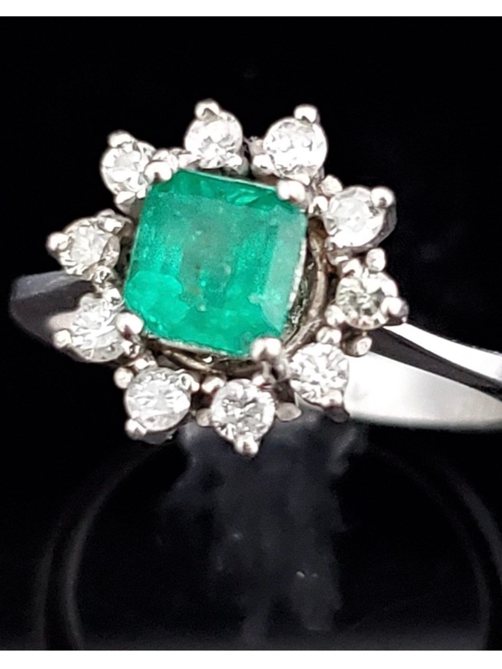 Natural Emerald and Diamond 18k White Gold Ring - size 7